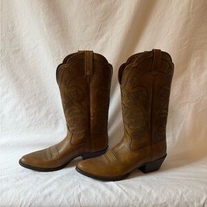 Ariat Women’s Heritage Brown Genuine Leather Cowboy Boots
